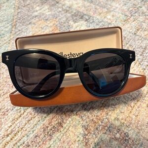 Illesteva Sicilia Sunglasses